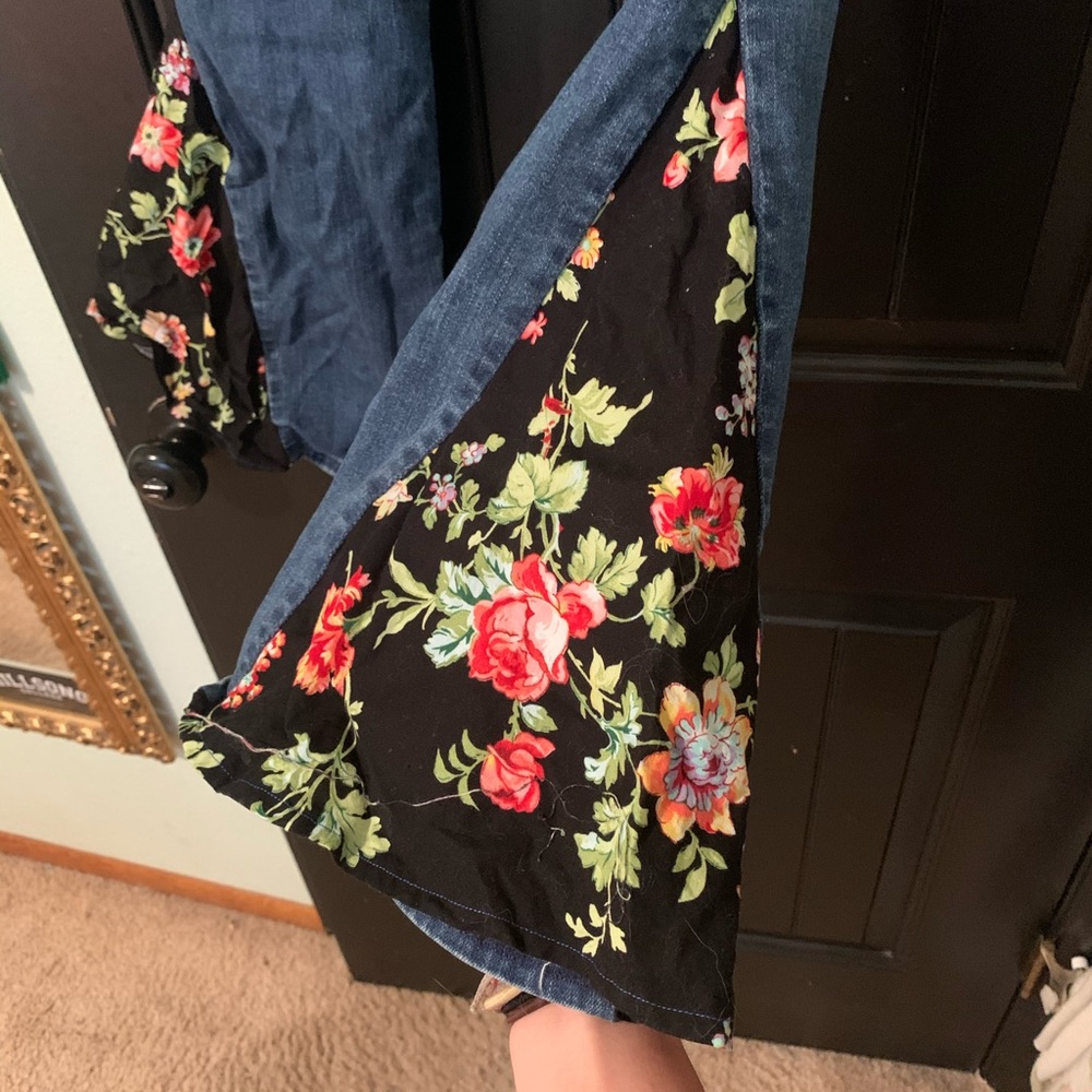 Handmade flower bellbottoms American Eagle jeans